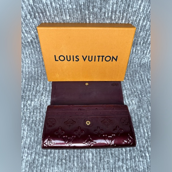 LOUIS VUITTON WALLET - MAROON CARD & CASH WALLET - Picture 3 of 12
